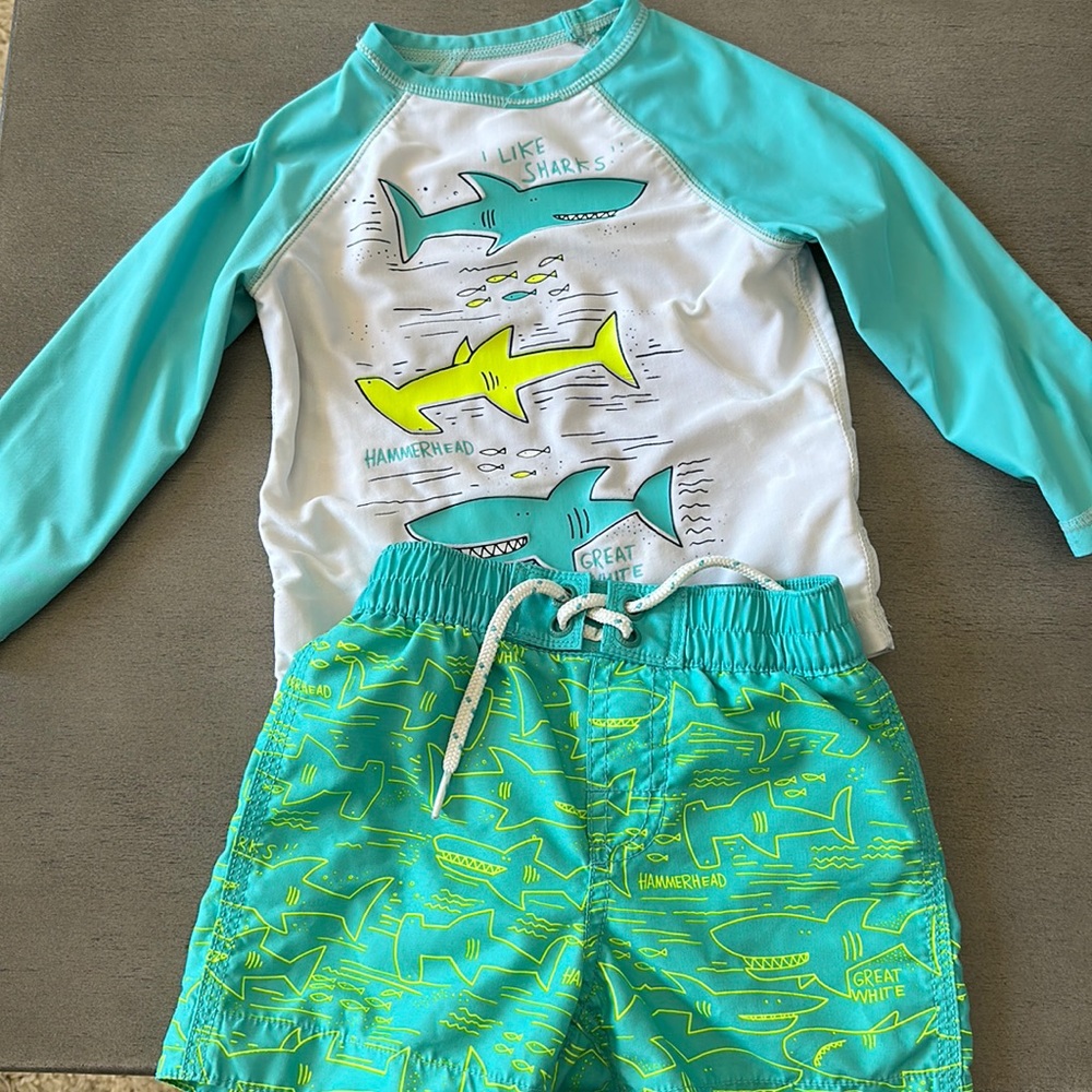 Baby gap boys swim set. Trunks + rash guard